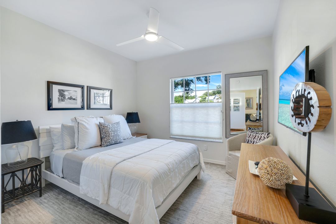 859 Tanbark Dr #101, Naples, FL 34108