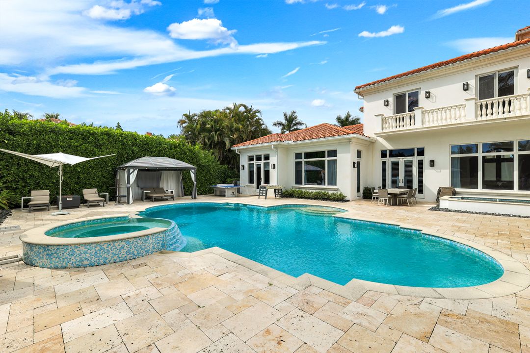 2885 Escada Ct, Naples, FL 34109