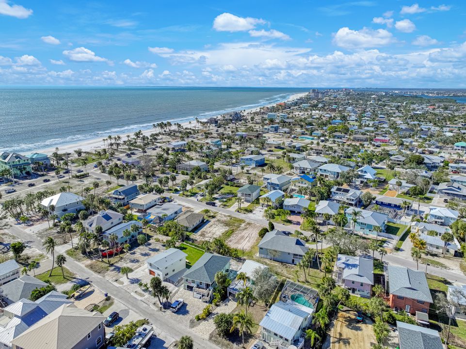 144 Hercules Dr, Fort Myers Beach, FL 33931