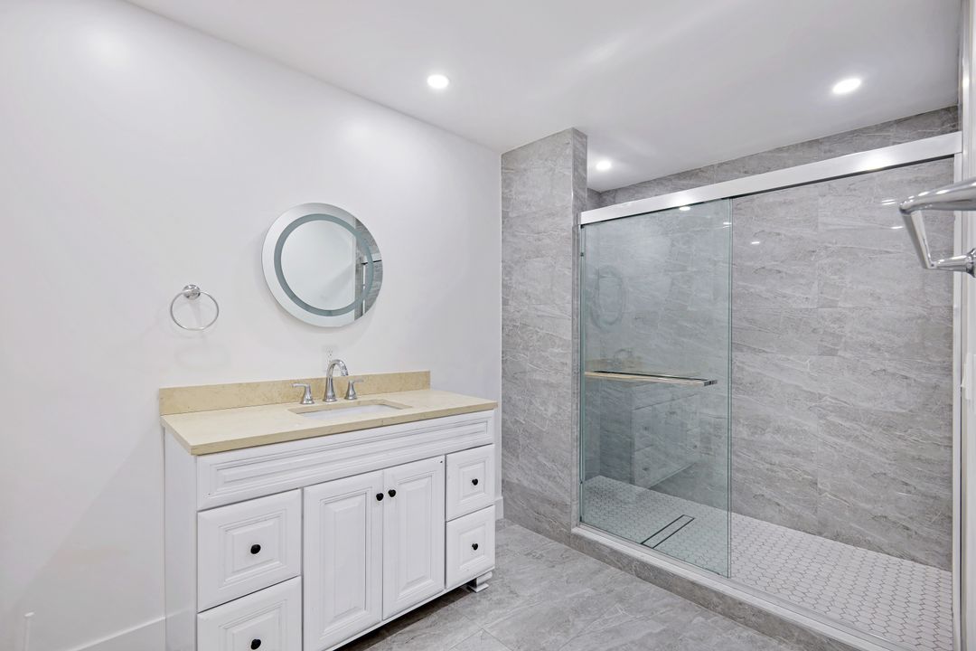 2760 14th Ave SE, Naples, FL 34117