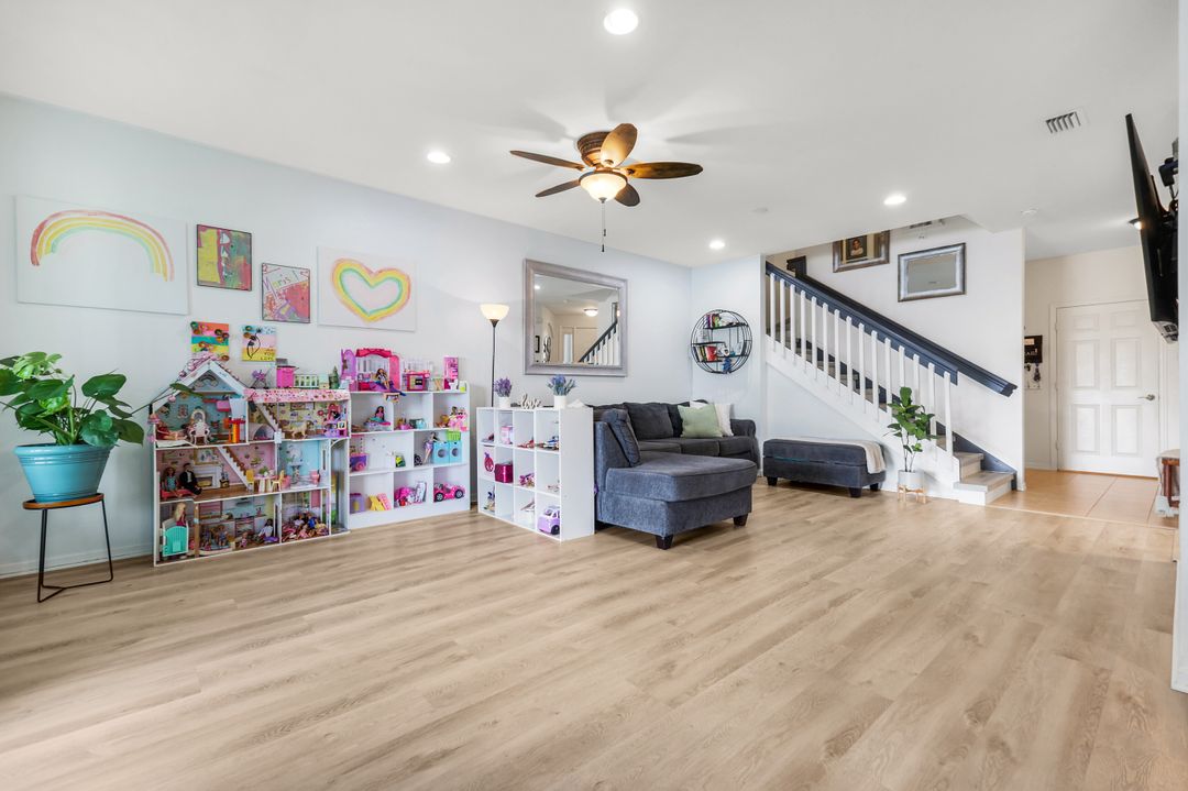 15239 Summit Pl Cir, Naples, FL 34119