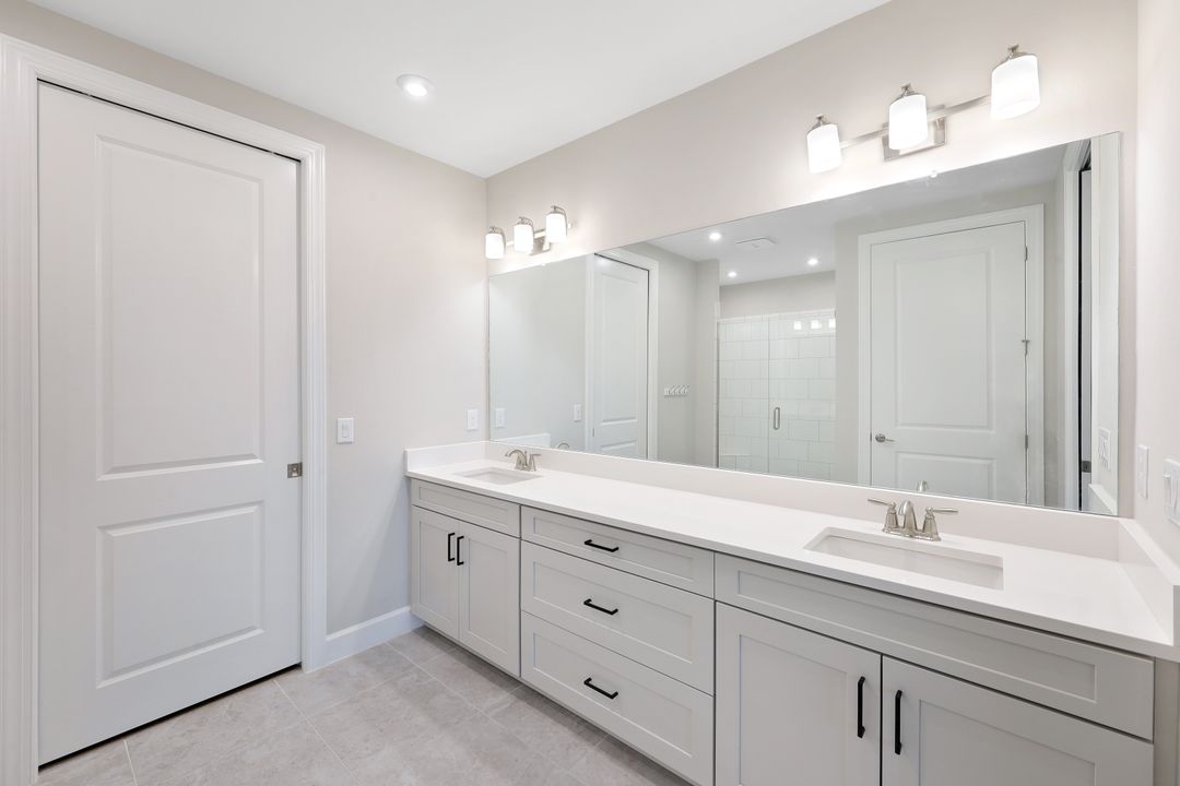 15261 Zeno Wy #102, Naples, FL 34114