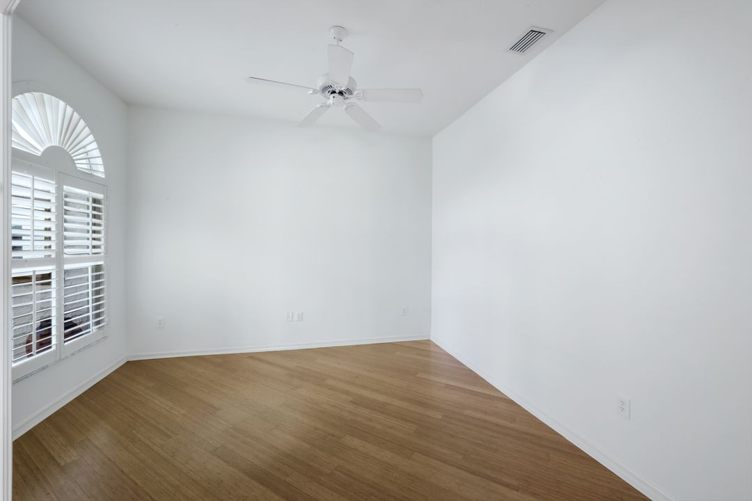 2153 Paget Cir, Naples, FL 34112