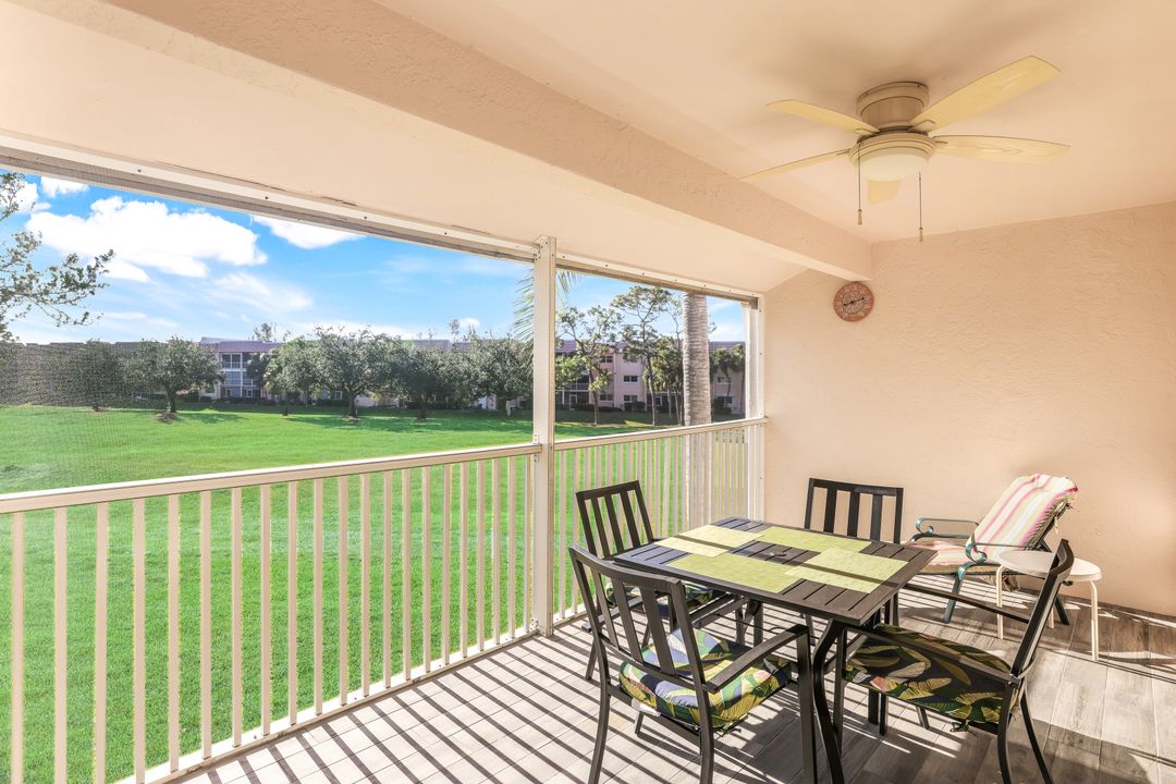 628 Woodshire Ln #G4, Naples, FL 34105