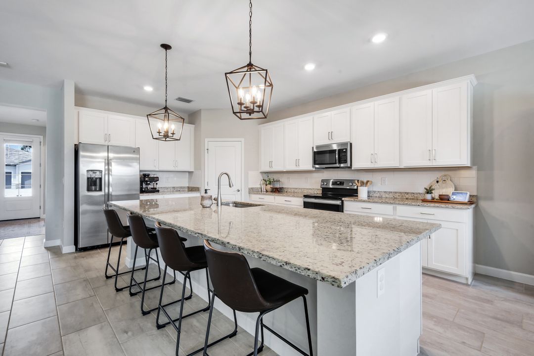 11591 Canopy Loop, Miromar Lakes, FL 33913