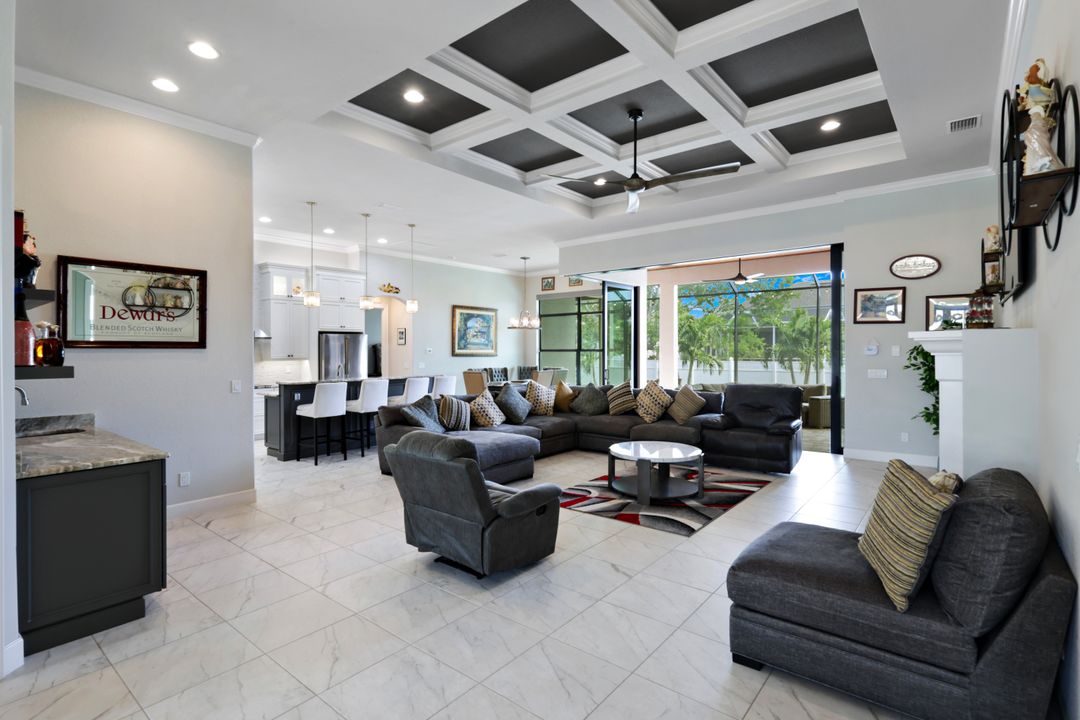 605 SW 39th Ave, Cape Coral, FL 33991