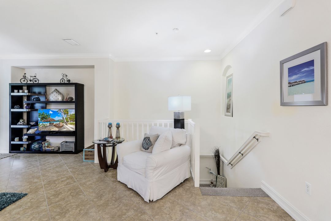 9082 Albion Ln S #6702, Naples, FL 34113