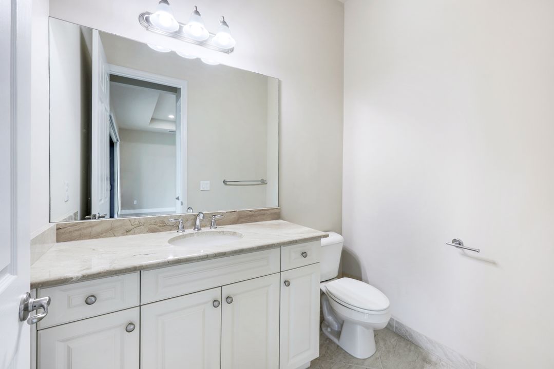 11532 Stonecreek Cir, Fort Myers, FL 33913