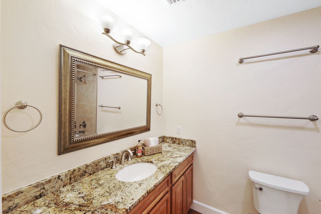 825 93rd Ave N, Naples, FL 34108