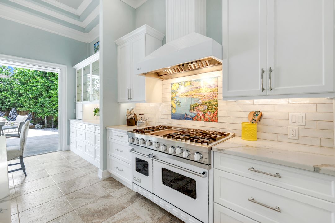 491 Wedge Dr, Naples, FL 34103