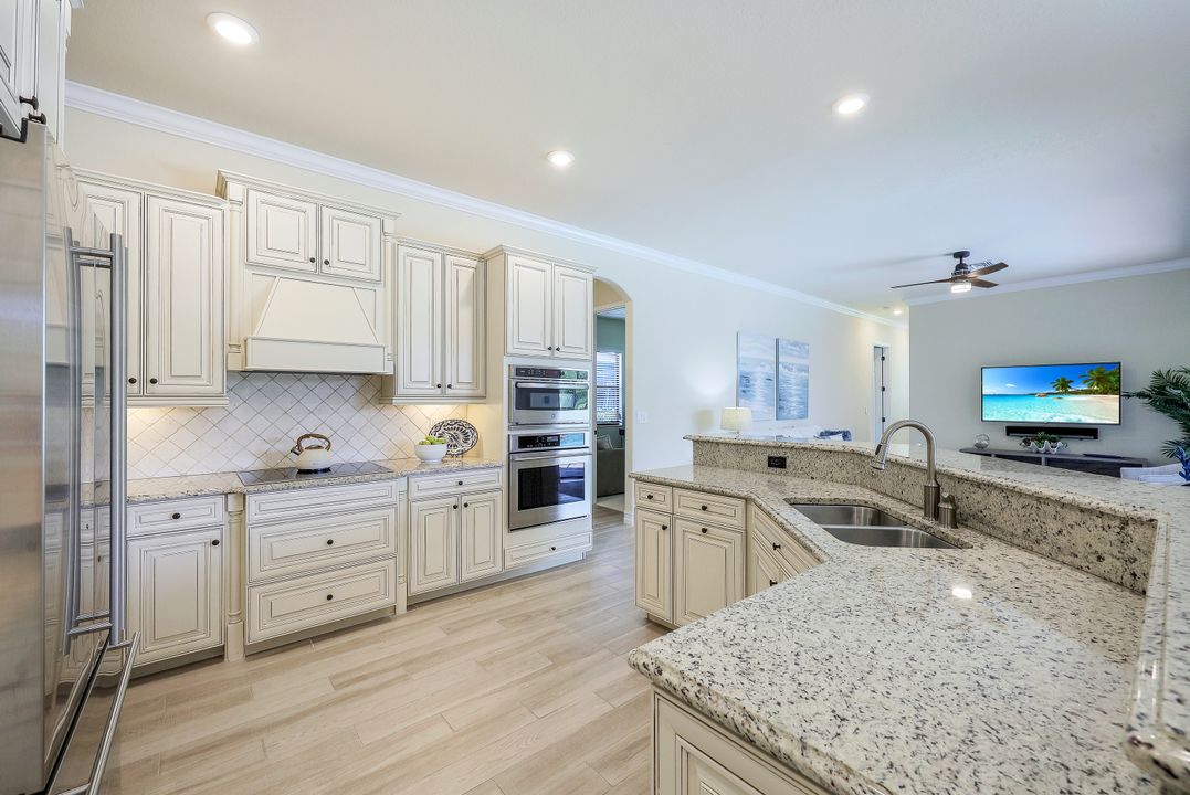 28761 Cavan Ct, Bonita Springs, FL 34135