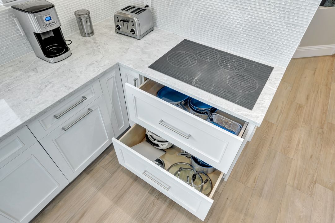 1799 Langford Ln, Naples, FL 34109