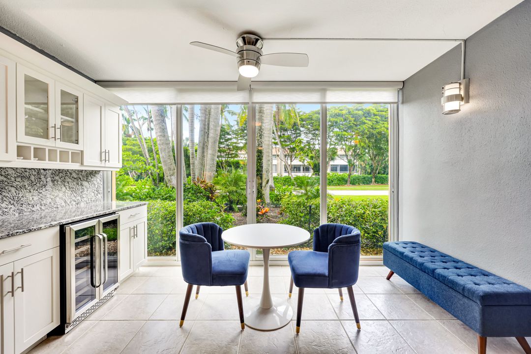 900 8th Ave S #104, Naples, FL 34102