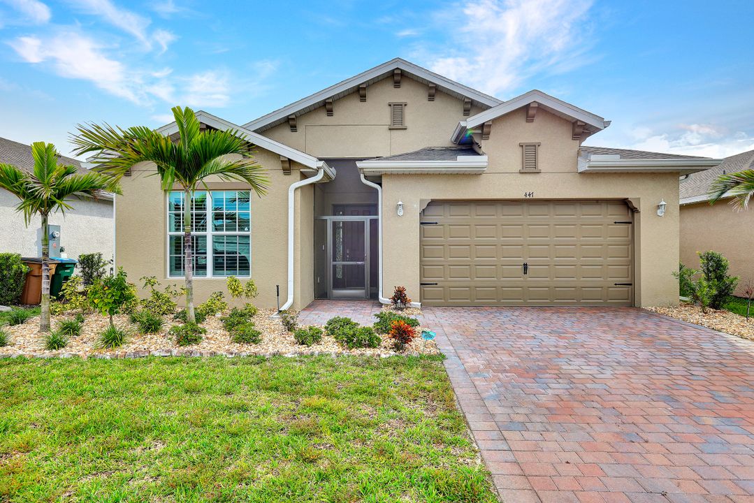447 Spg Hl Lk Lp, Cape Coral, FL 33993