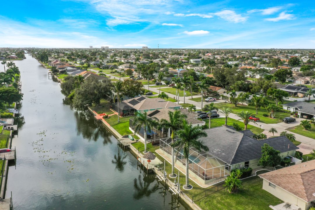 3325 SW 5th Pl, Cape Coral, FL 33914