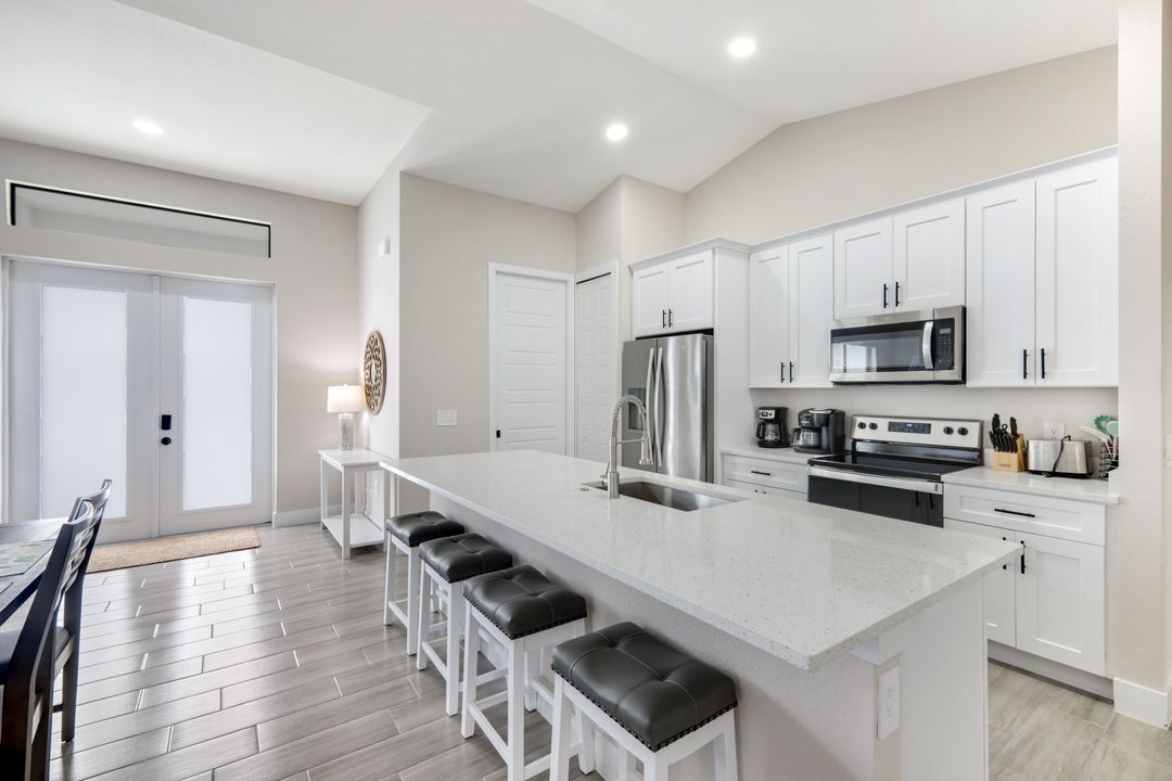 2305 SW 32nd St, Cape Coral, FL 33914