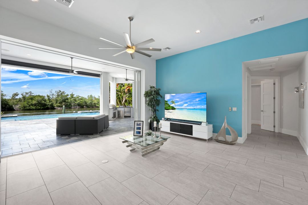 2826 SW 44th Terrace, Cape Coral, FL 33914