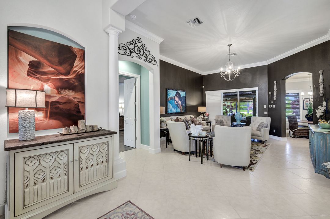 9784 Nickel Ridge Cir, Naples, FL 34120