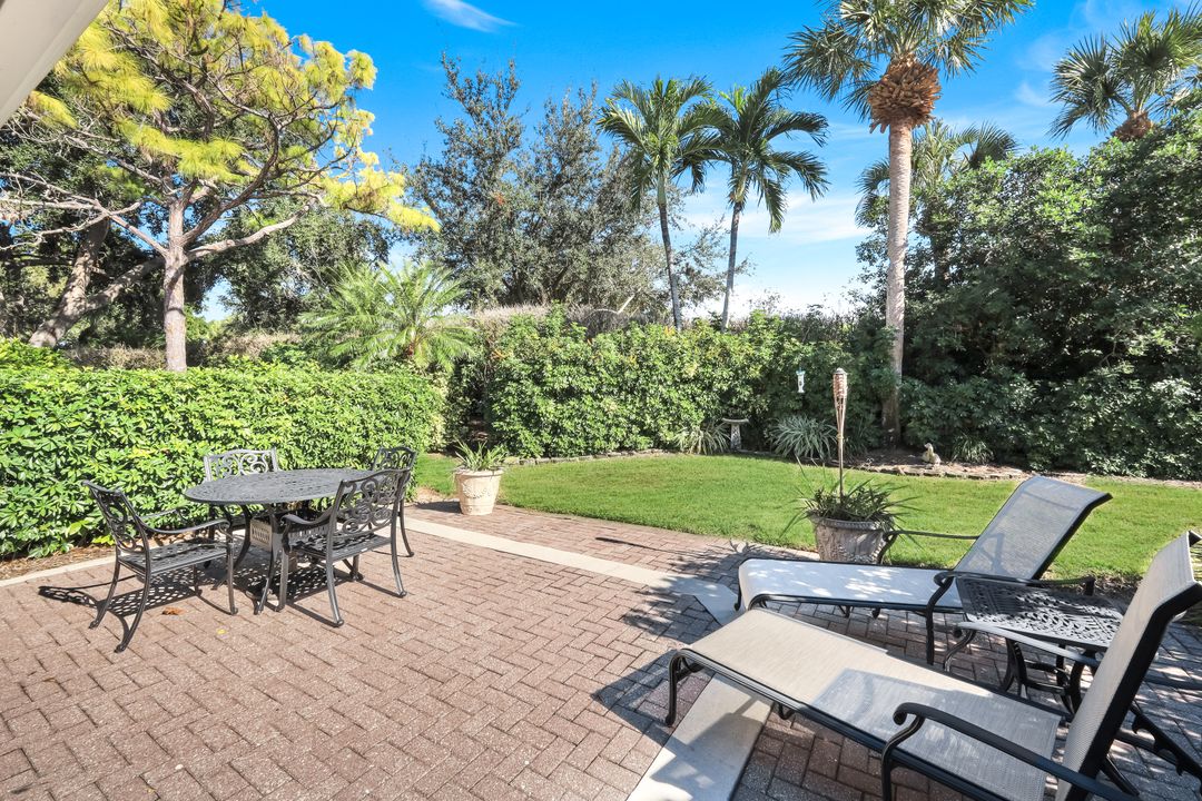 6636 Trident Way, Naples, FL 34108