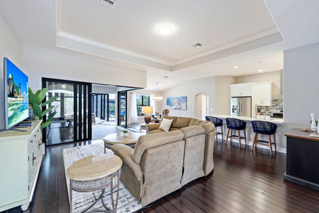 3313 Embers Pkwy W, Cape Coral, FL 33993