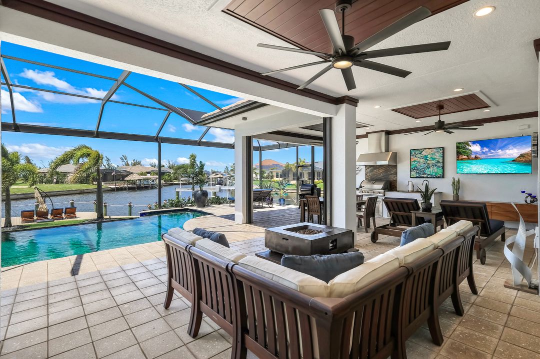 128 NW 39th Ave, Cape Coral, FL 33993