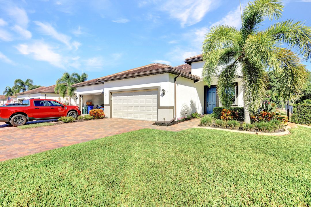 1189 S Town and River Dr, Fort Myers, FL 33919