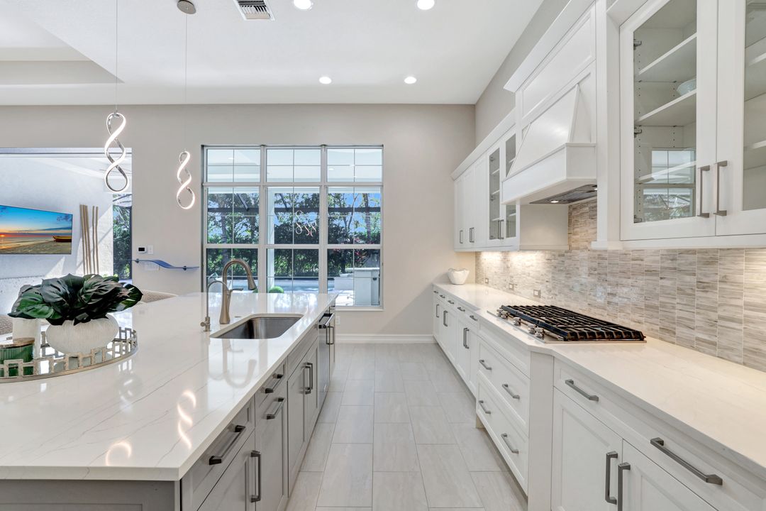 3164 Capistrano Lane, Naples, FL 34105