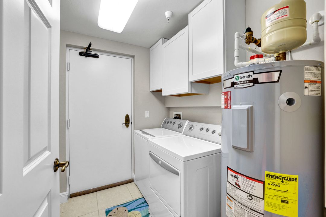 1065 Borghese Ln #304, Naples, FL 34114