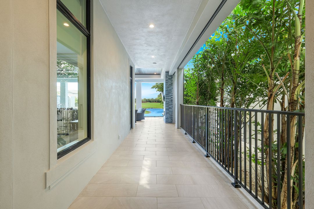 16647 Isola Bella Ln, Naples, FL 34110