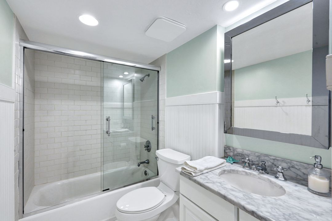 11030 Gulf Shore Dr #302, Naples, FL 34108