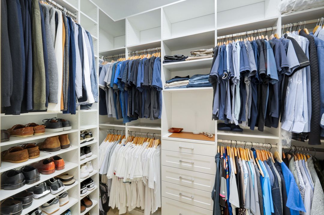 2472 Breakwater Wy #11-102, Naples, FL 34112