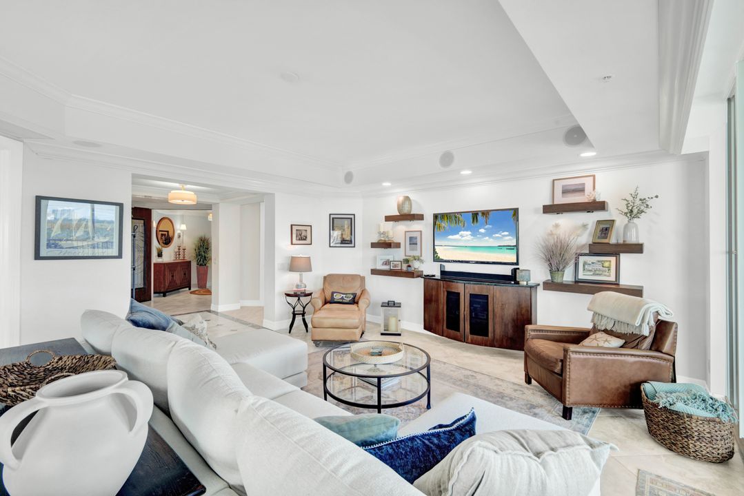 295 Grande  Way  #306, Naples, FL 34110