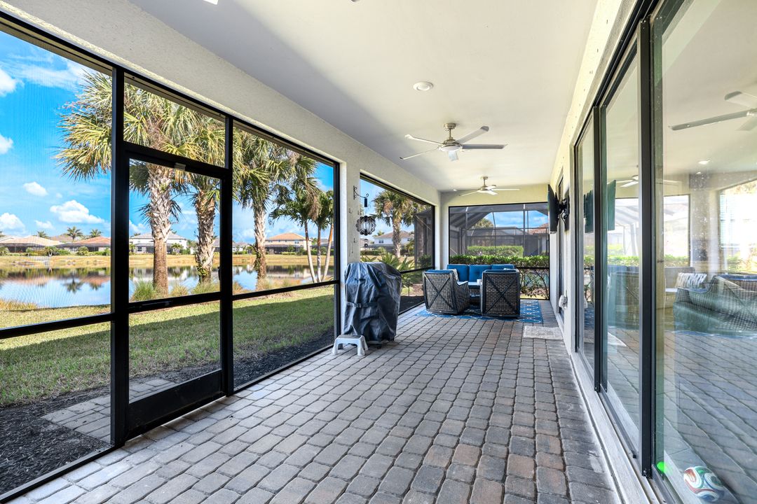 2331 Orchard St, Naples, FL 34120