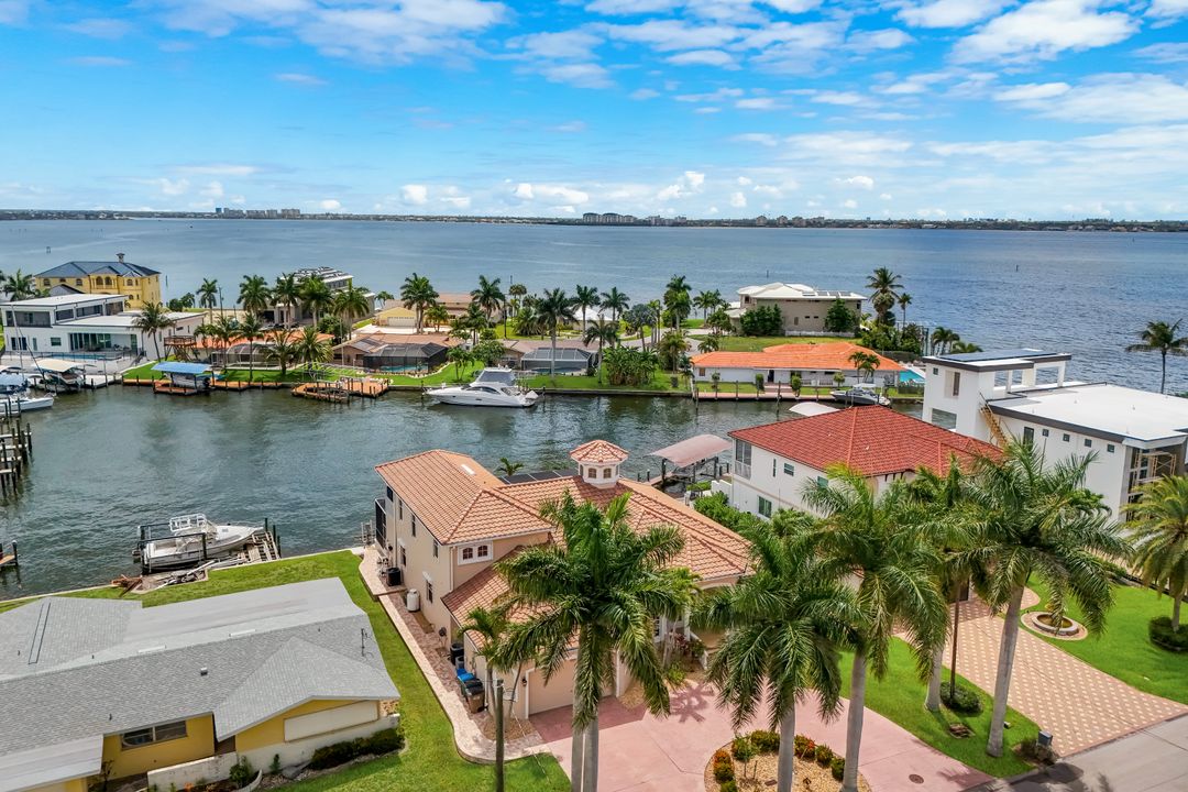 5929 SW 1st Ct, Cape Coral, FL 33914