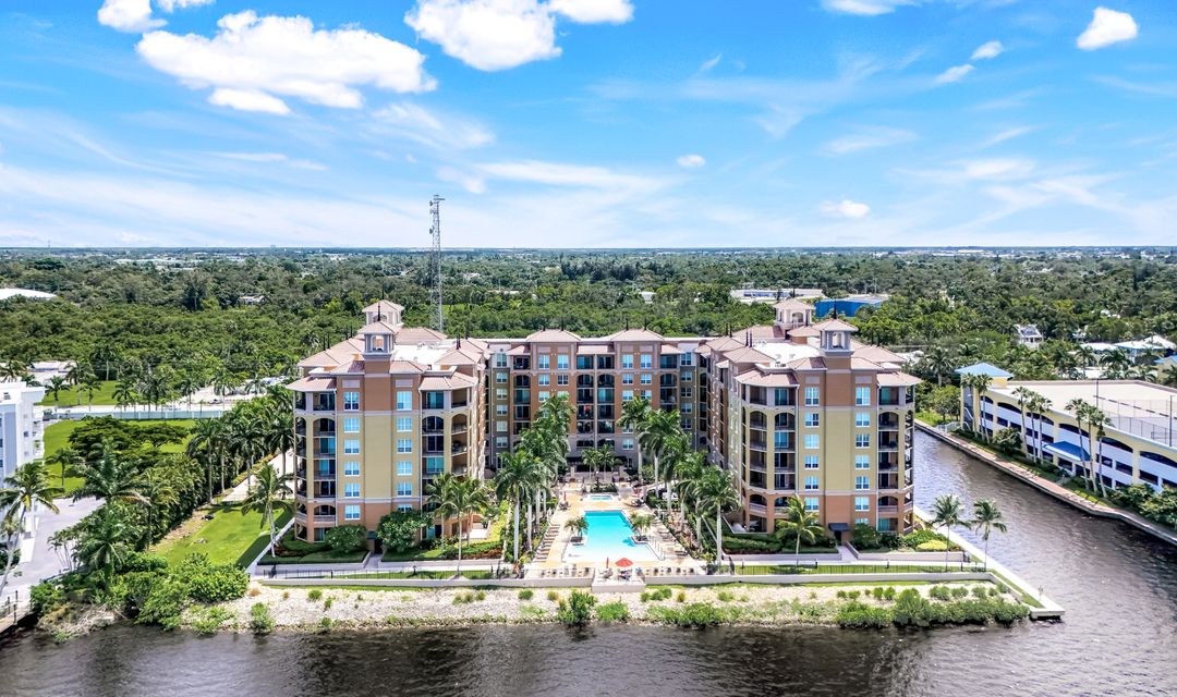 2825 Palm Beach Blvd #316, Fort Myers, FL 33916