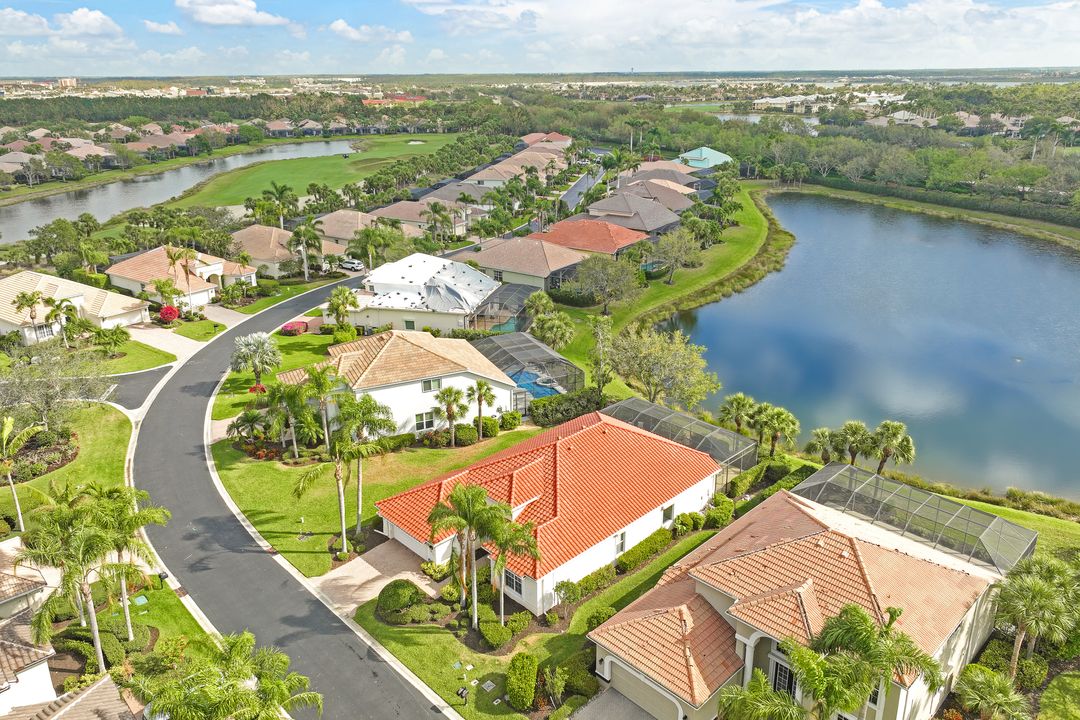 9956 St Moritz Dr, Miromar Lakes, FL 33913