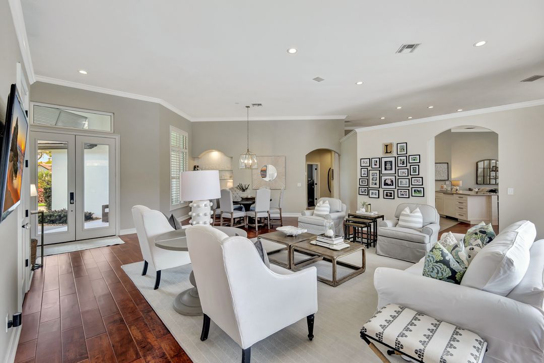 8019 San Simeon, Naples, FL 34109