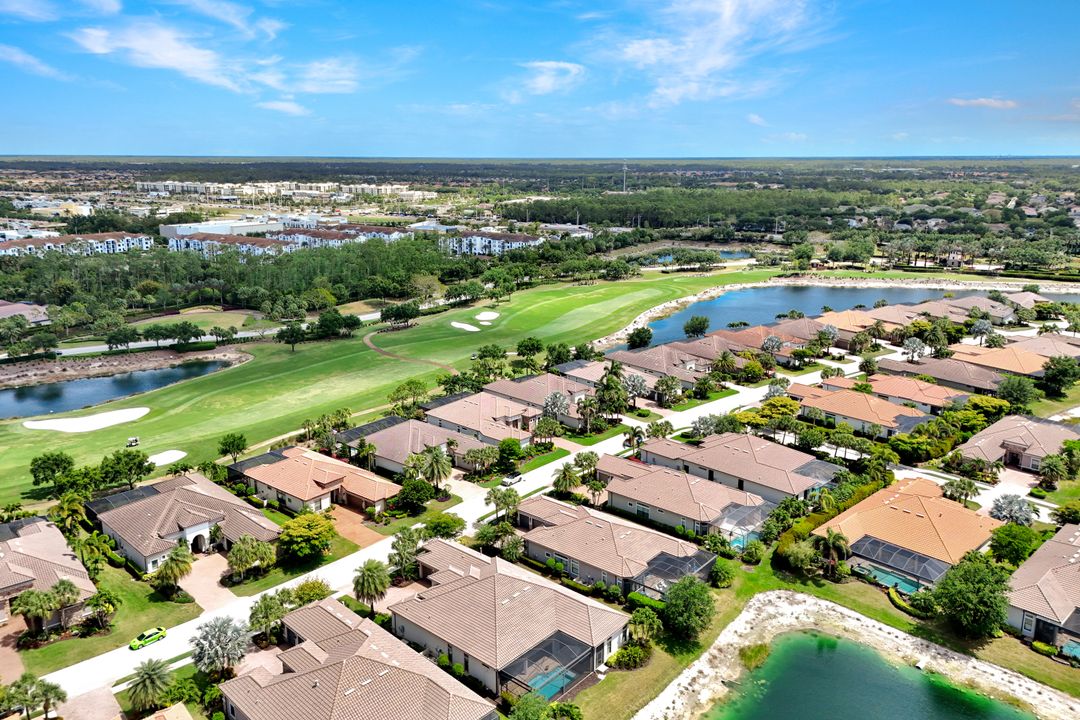8675 Amour Ct, Naples, FL 34119