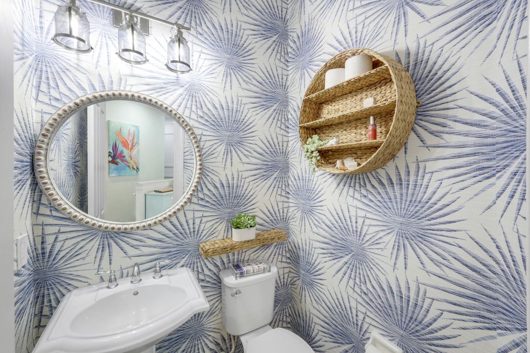 8839 Nautical Landing Cir #201, Naples, FL 34120