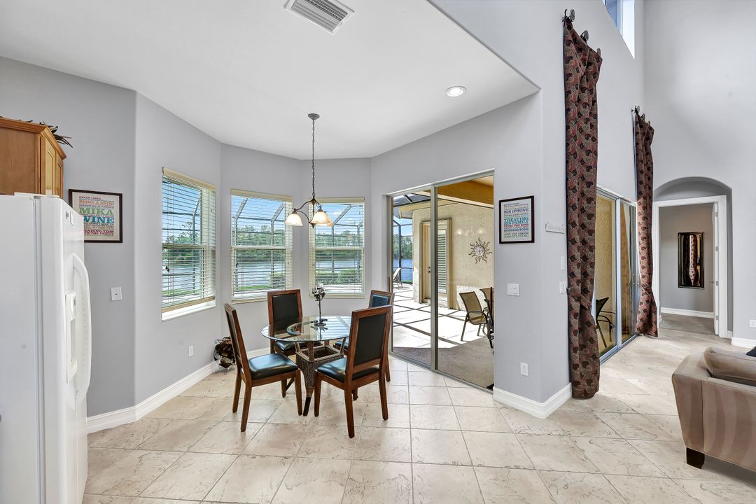 6172 Dogleg Dr, Naples, FL 34113