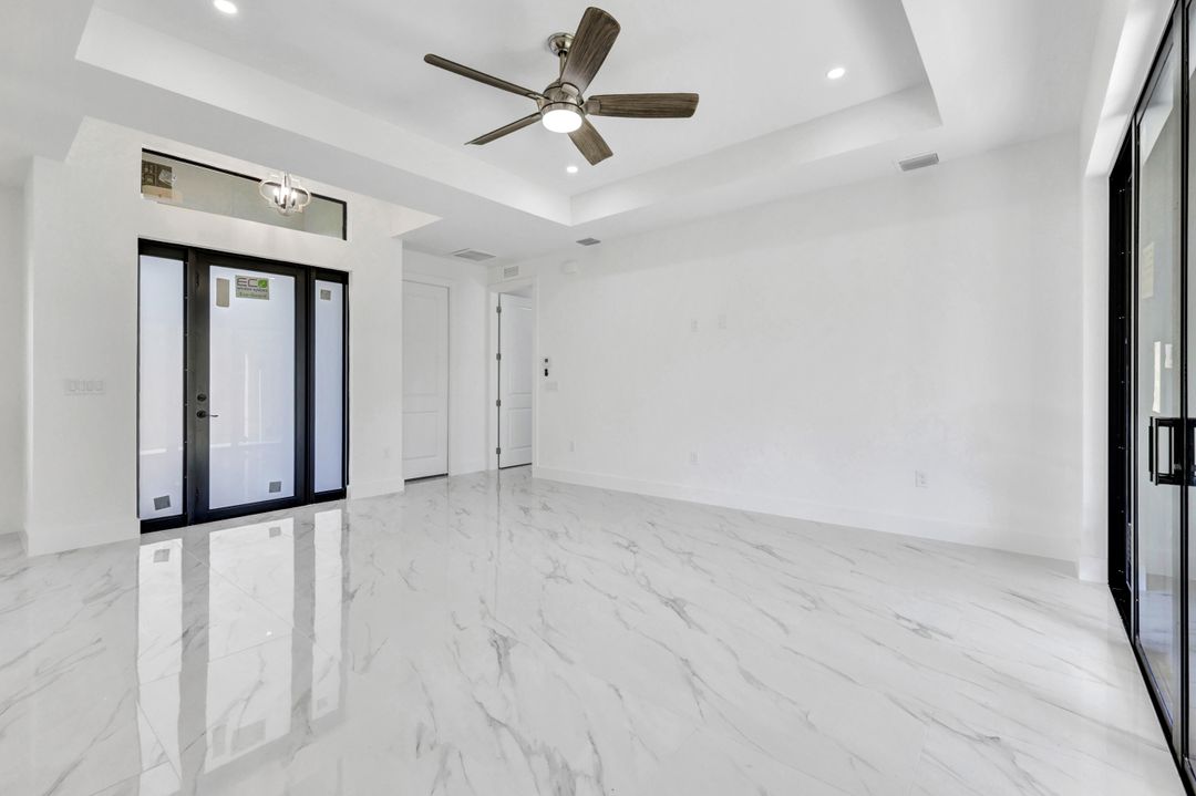 2002 East 10th Street, Lehigh Acres, FL 33936