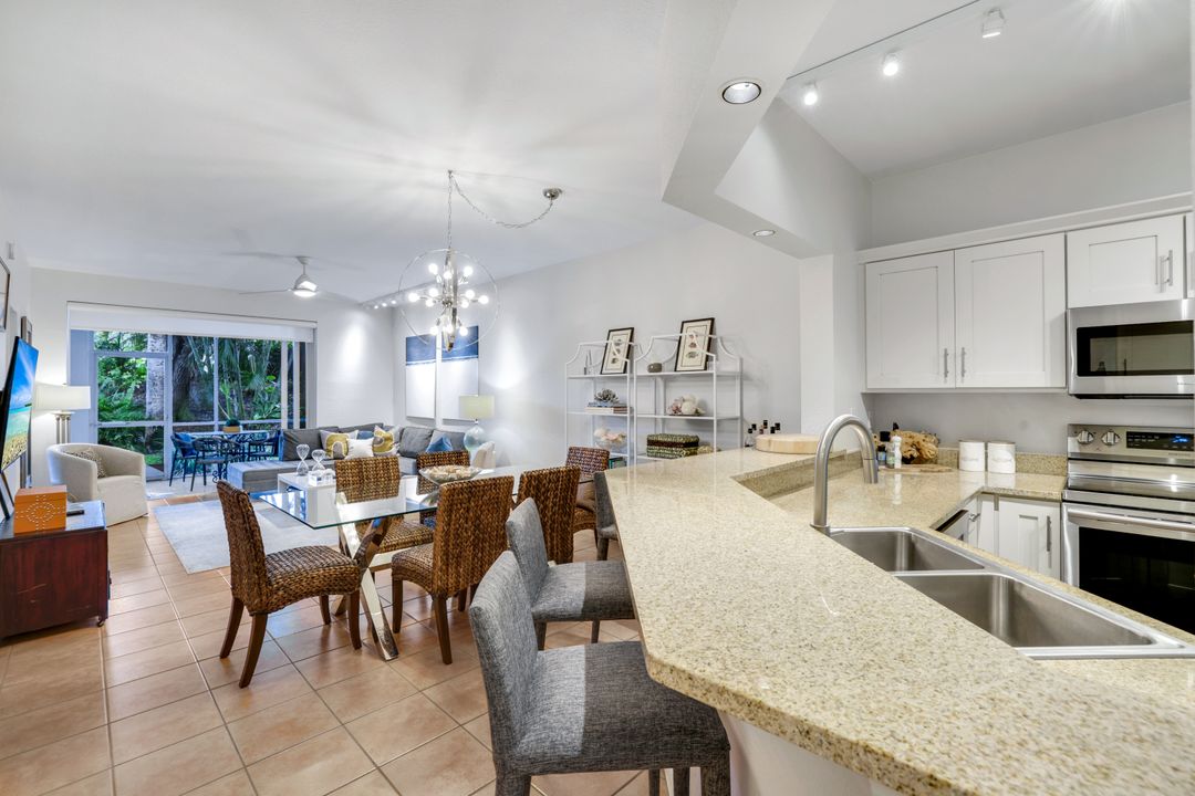859 Tanbark Dr #101, Naples, FL 34108