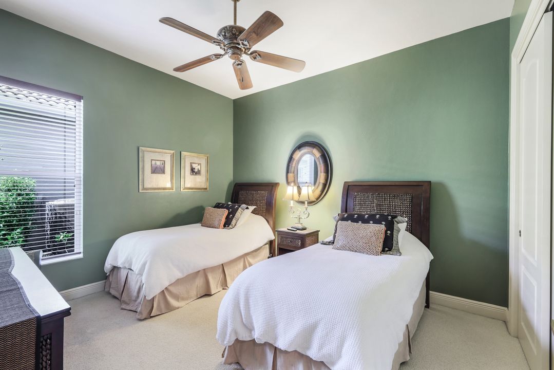 28600 Pienza Ct, Bonita Springs, FL 34135