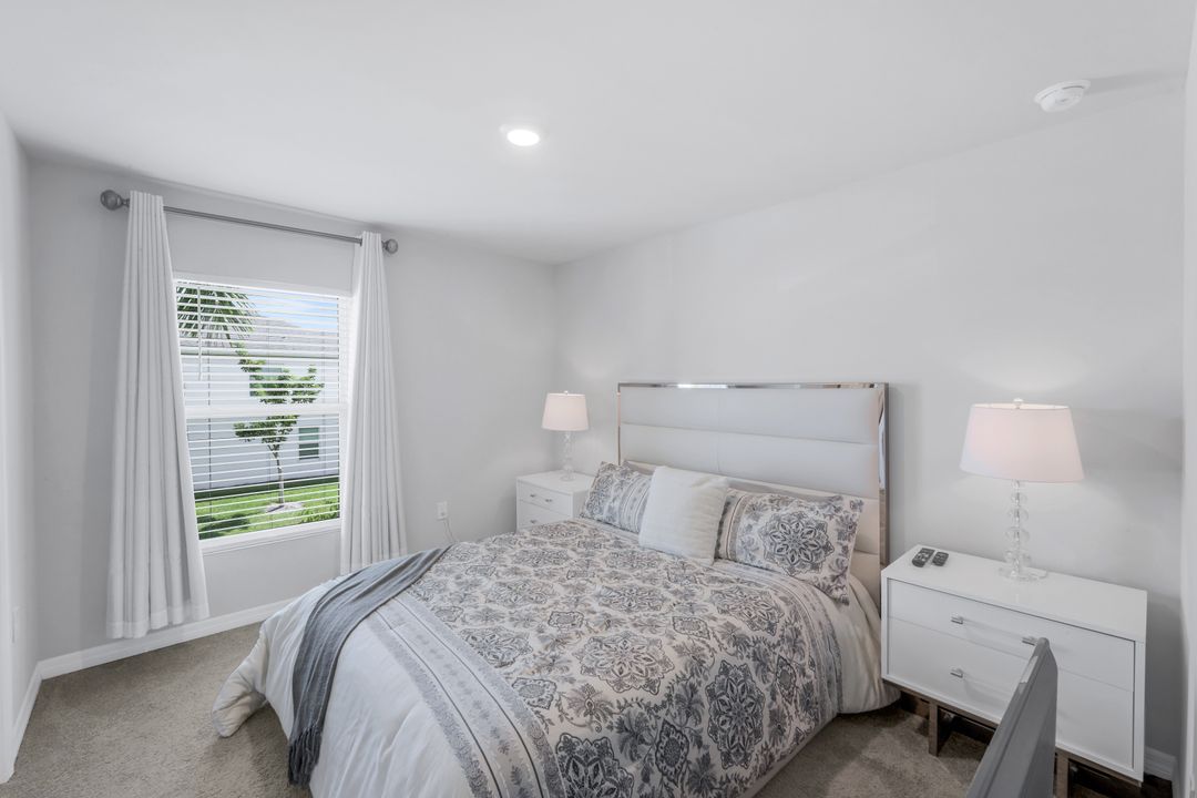 15171 Wildflower Cir, Naples, FL 34119