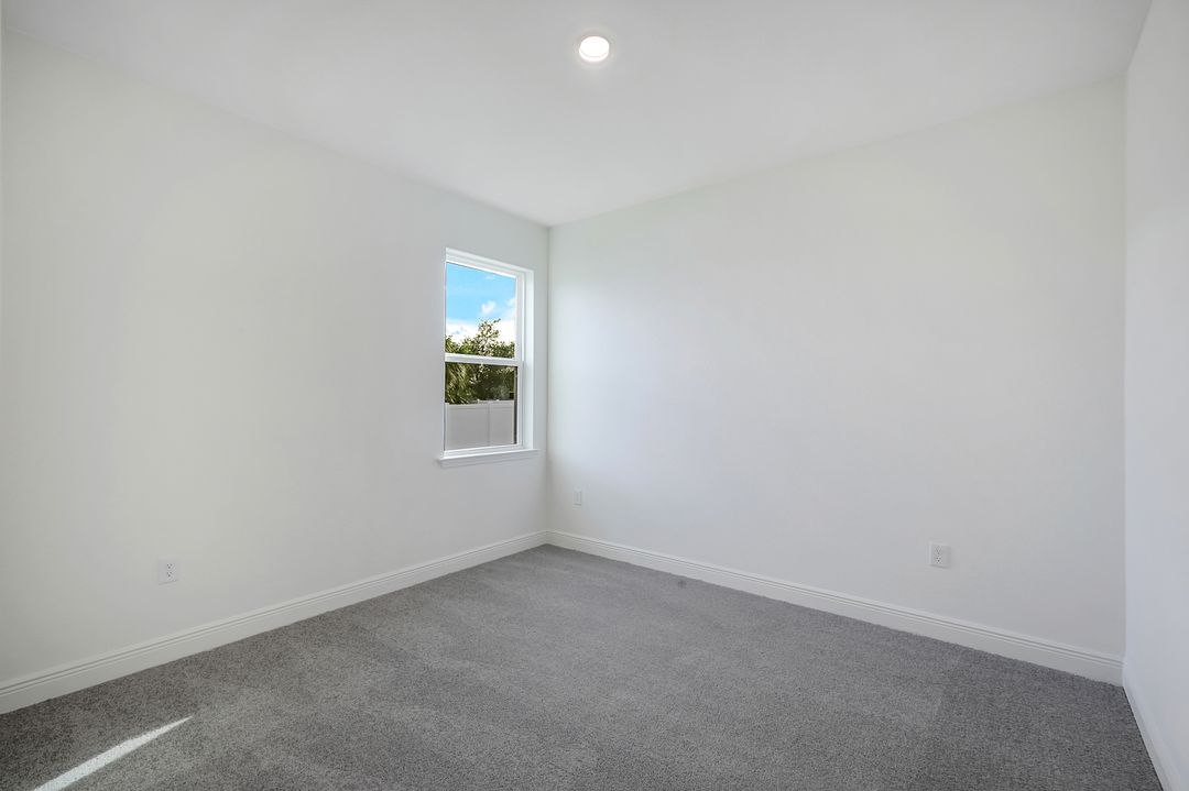 428 NW 7th Pl, Cape Coral, FL 33993