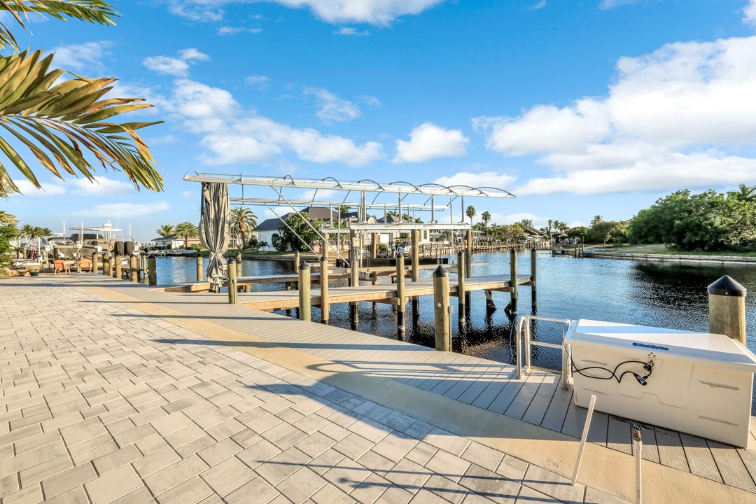 122 SW 58th St, Cape Coral, FL 33914