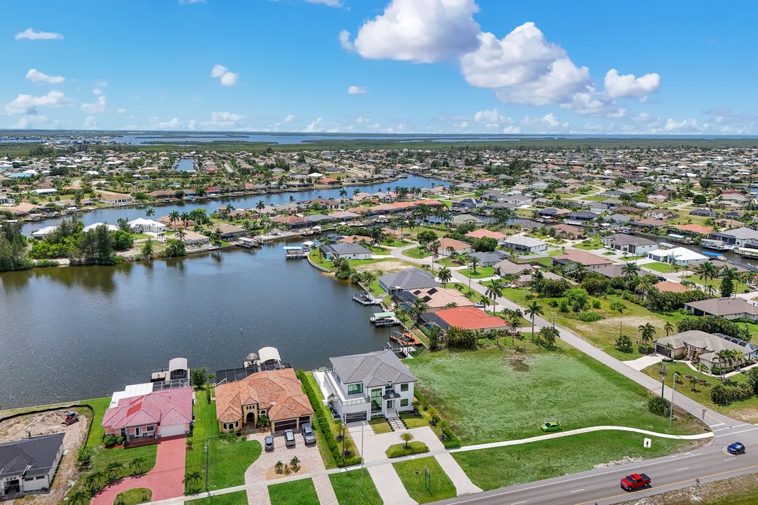 432 Burnt Store Rd S, Cape Coral, FL 33991