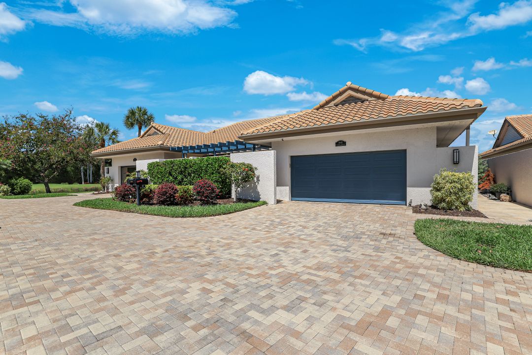 3460 Haldeman Creek Dr, Naples, FL 34112