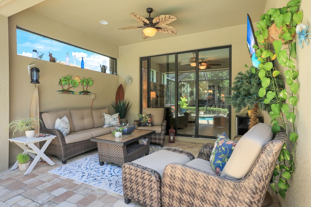 7113 Live Oak Dr, Naples, FL 34114