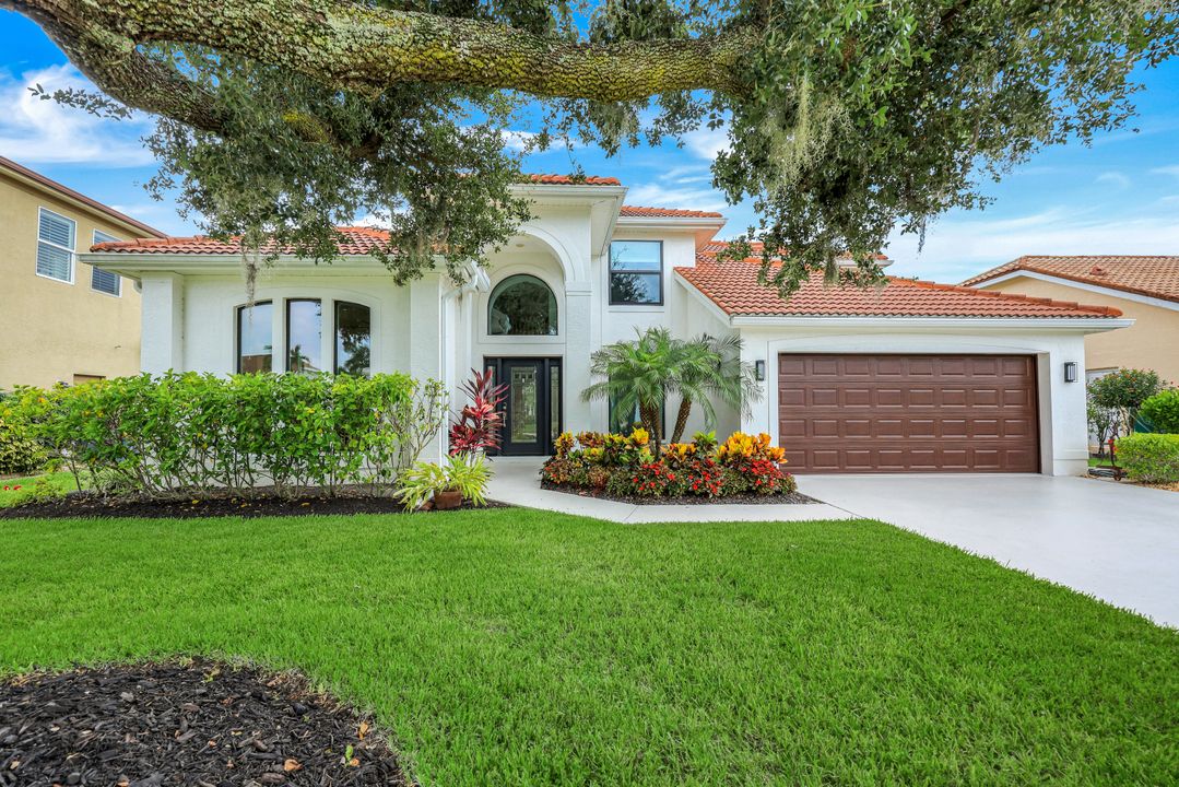 335 Lambton Ln, Naples, FL 34104